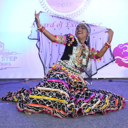 Meena Sapera 